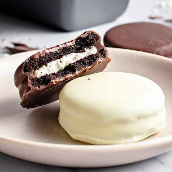 Chocolate covered Oreos